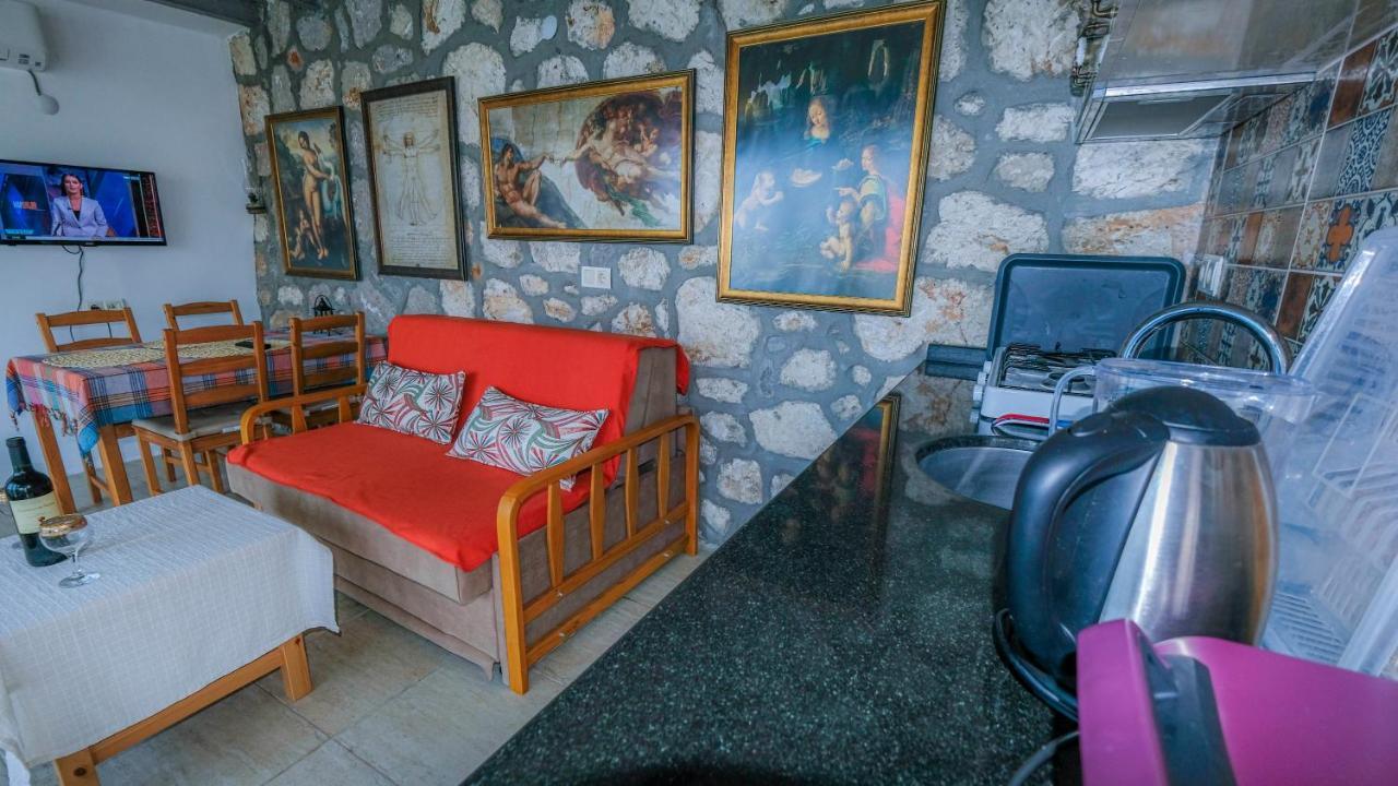 Teras Butik Apart Karaburun  Exterior foto